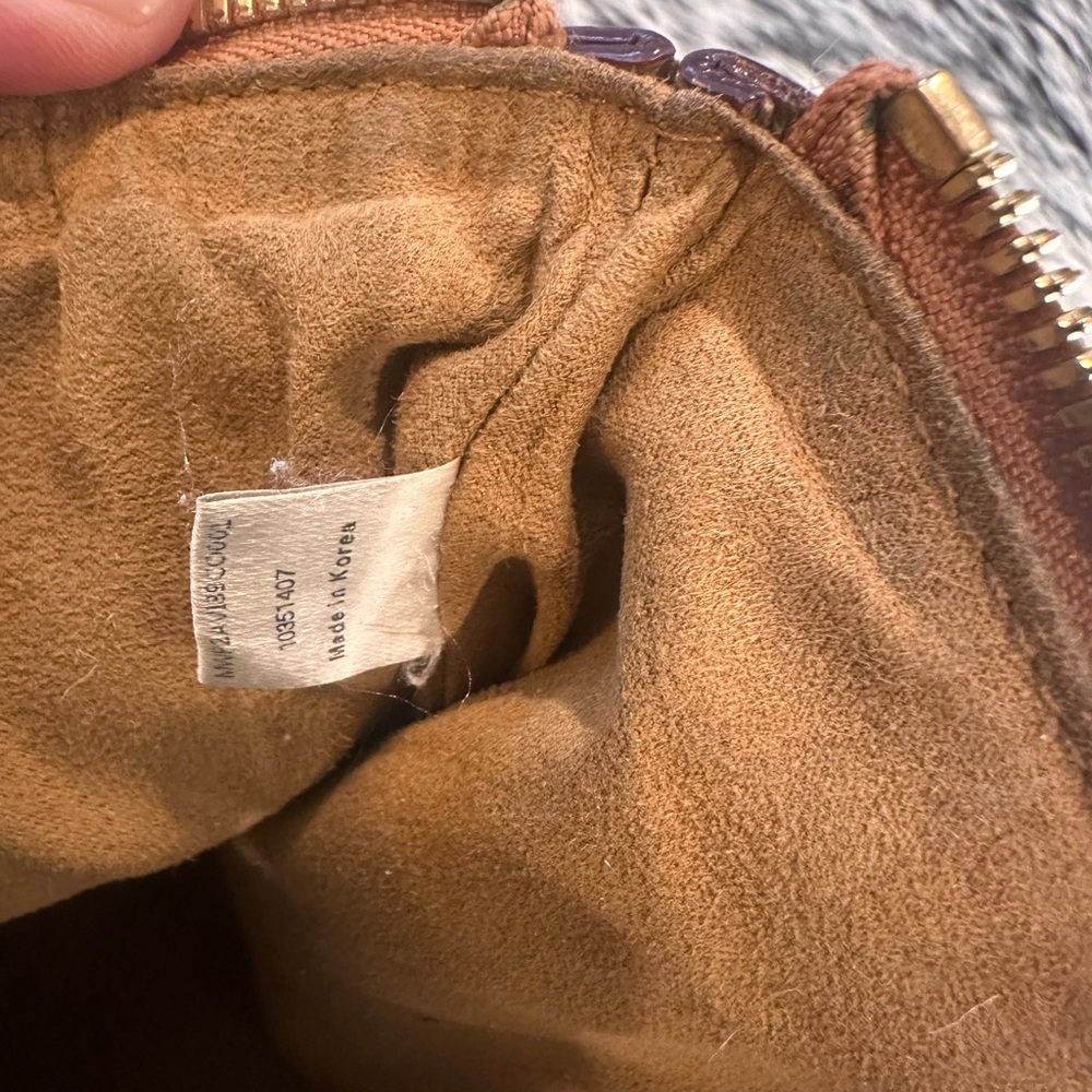 MCM Pouch in Visetos Original - Picture 9 of 10